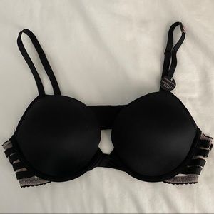 NWT VICTORIAS SECRET BOMBSHELL BRA